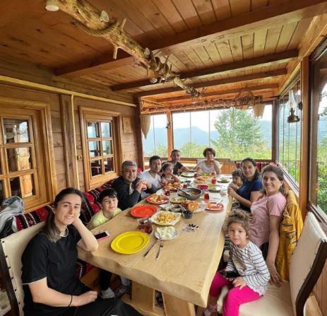 Selin Yasam Evi Apartamento Artvin Exterior foto